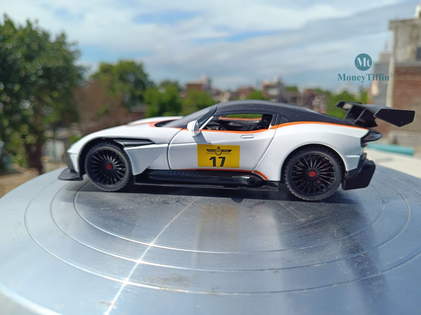 Astro martin - Diecast Metal Car | ( 1:22 Scale Simulation Sound and Light Pull Back Series )