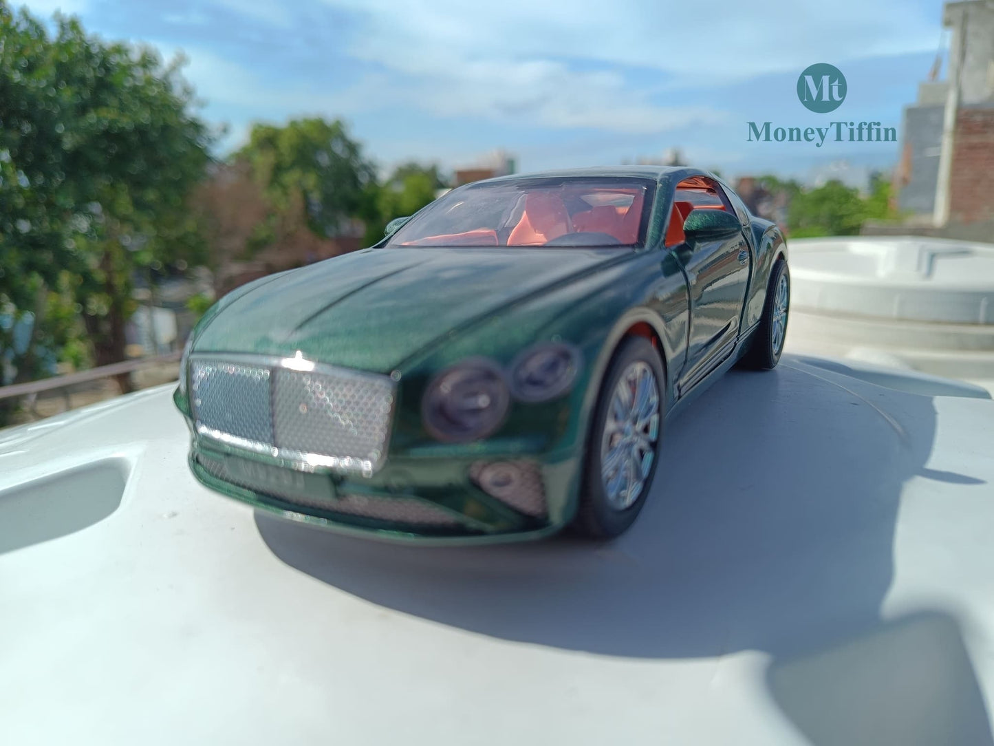 Bentley - Diecast Metal Car | ( 1:24 Scale Simulation Sound and Light Pull Back Series )