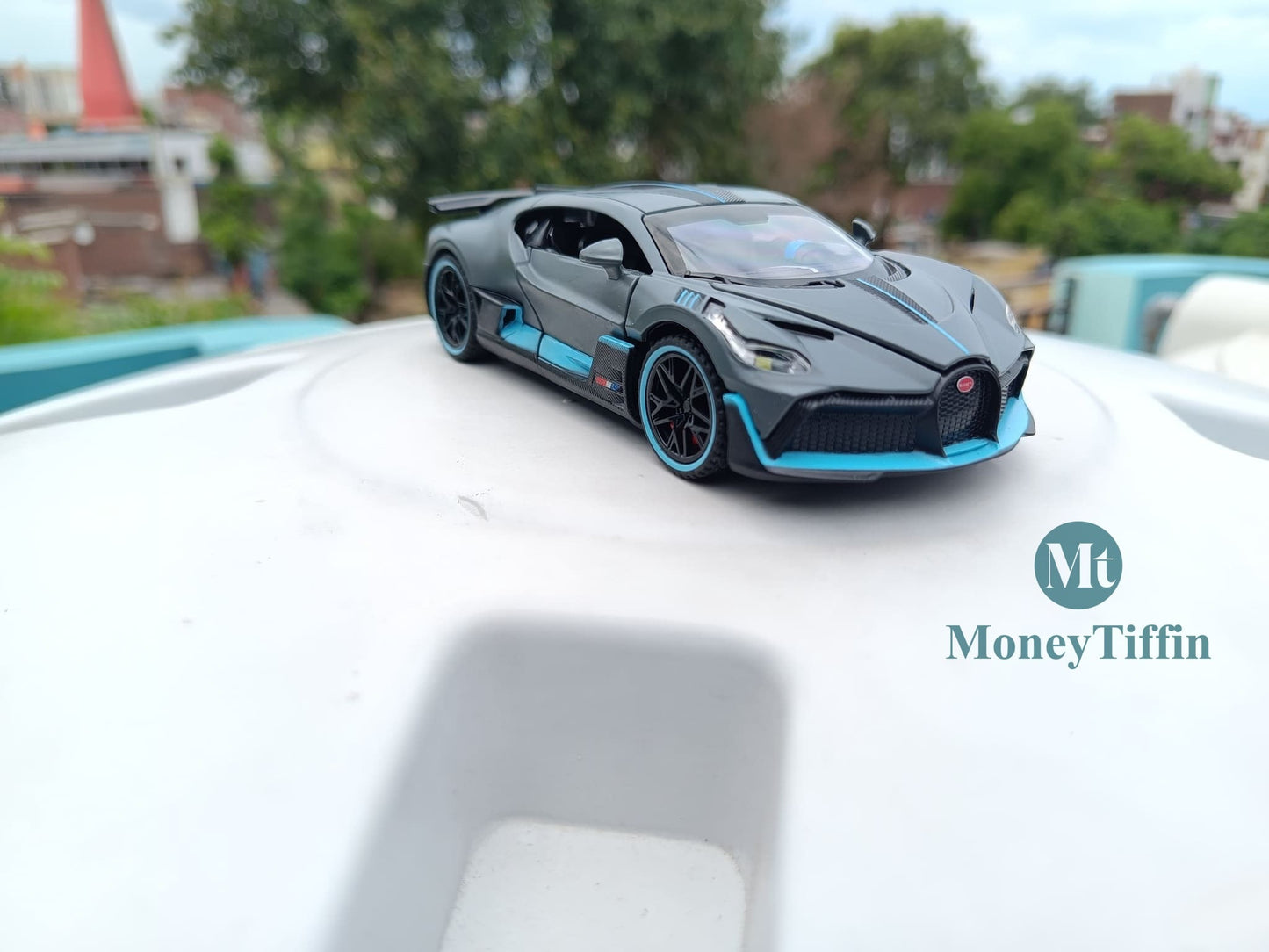 Bugati - Diecast Metal Car | ( 1:32 Scale Simulation Sound and Light Pull Back Series )