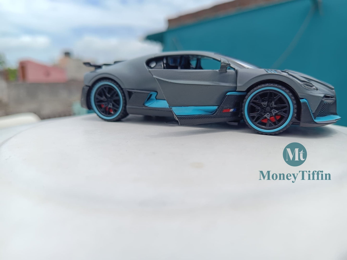 Bugati - Diecast Metal Car | ( 1:32 Scale Simulation Sound and Light Pull Back Series )