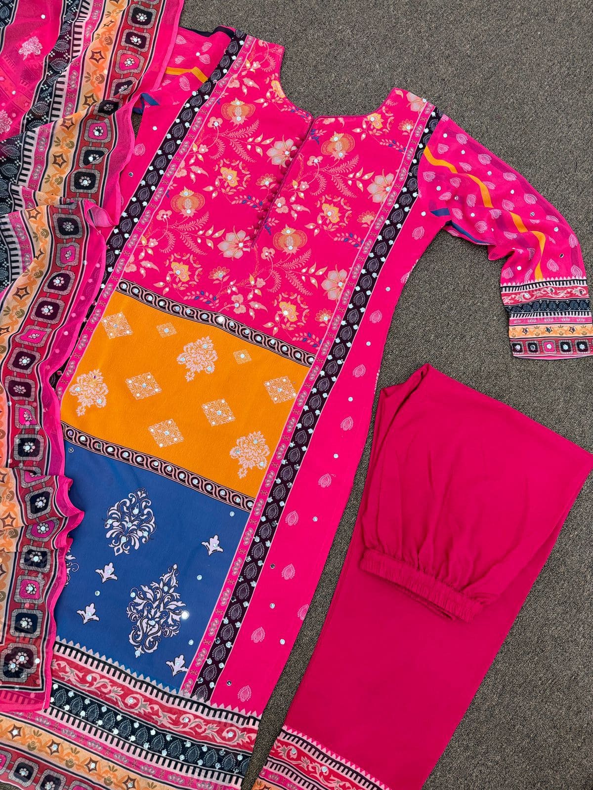 Design Collection Fancy Digital Print Kurti-pant With Dupatta