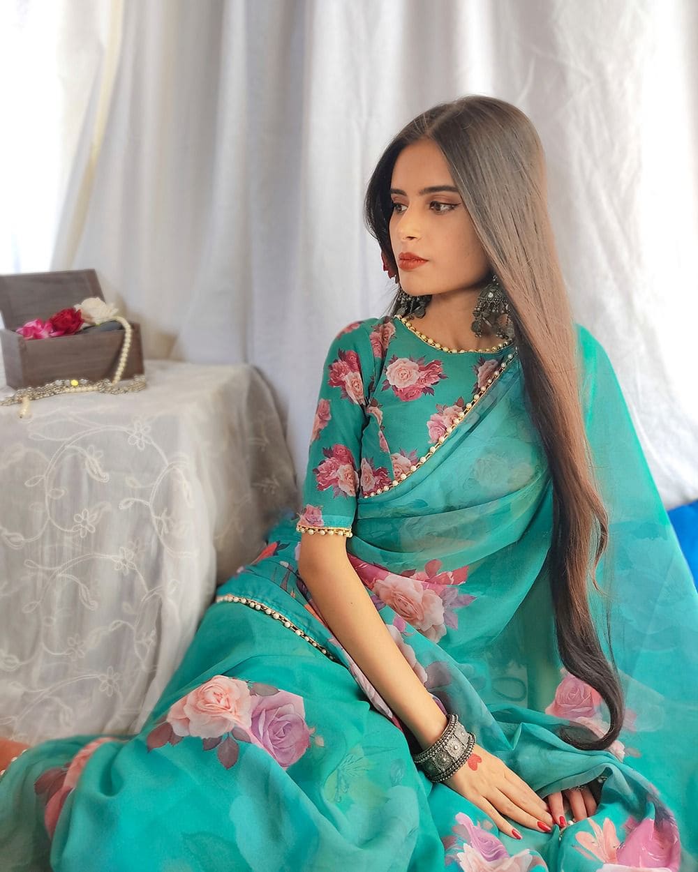 Georgette Printed Saree With Pearl Lace Border