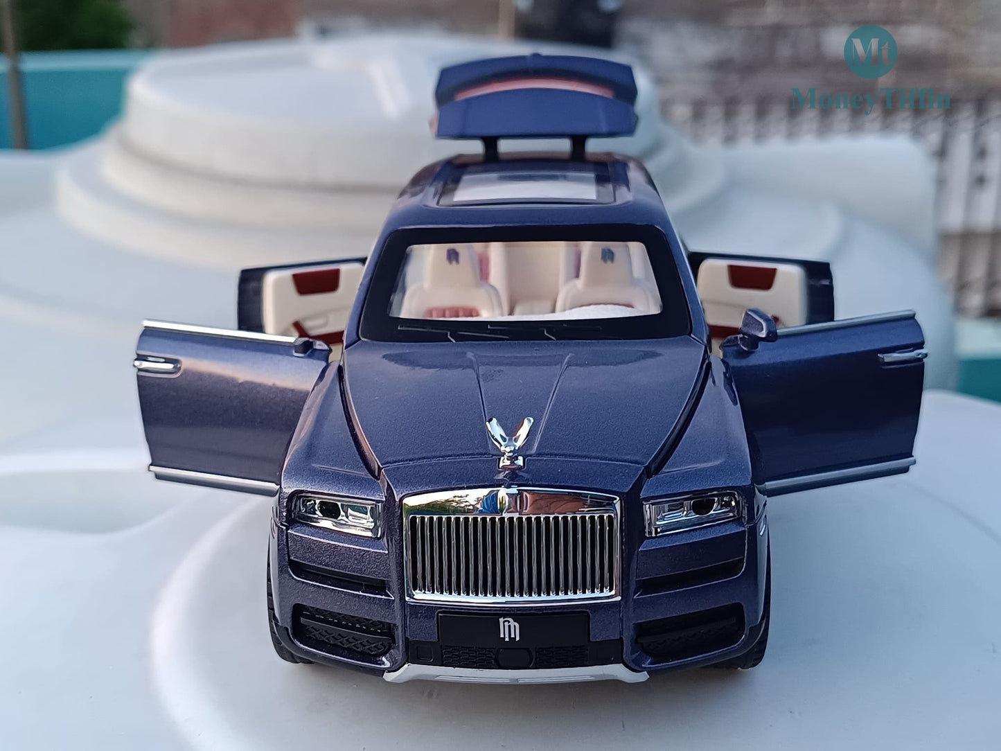 Rolls-Royce Cullinan - Diecast Metal Car PURPLE Color | ( 1:24 Scale Simulation Sound and Light Pull Back Series )