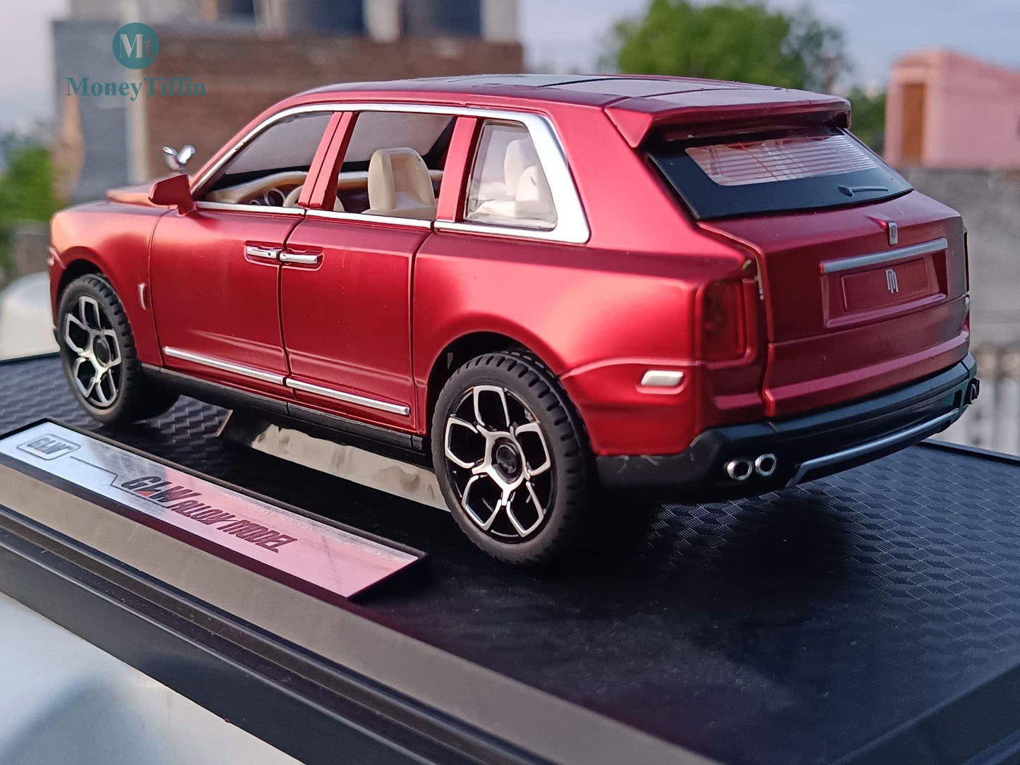 Rolls-Royce Cullinan - Diecast Metal Car RED Color | ( 1:24 Scale Simulation Sound and Light Pull Back Series )